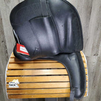17" *adj *Red/Wide Gullet In Premier Equine Monoflap Dressage Saddle, Green Premier Equine Cover, Wool Flocking, Rear Gusset Panels, Lg Front Exterior Blocks, Flaps: 17"L x 13.5"W Serial #: PE 090043