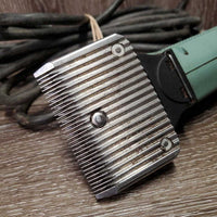 Corded Body Clippers, Fine Blades, Grease, Brush, Case *gc, hairy, dirty, v.hairy screen, WORK, SOUND GOOD
