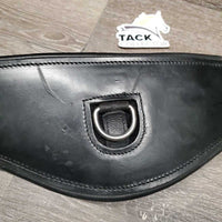 Anatomical Short Girth, 2x Els, D Ring, velcro *xc/like new, clean, v.mnr hairy edges