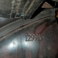 17.5" W *5.5" Sankey Jacinda Close Contact Saddle, 2 Billet Guards, Sankey Nylon Black Cover, Med Front & Back Blocks, Wool Flocking, Front & Rear Gusset Panels, Flaps: 12.75"L x 14" W Serial #17.5 W 129915