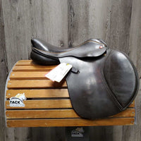 14.5" W *5.75" Hastilow Ranger Close Contact Saddle, 2 Billet Guards, Wool Flocking, Rear Gusset Panels, Med Front Blocks, Flaps: 12"L x 11.75"W Serial #: 2010 42 43