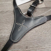 Adjustable Breastplate, Running Martingale Attachment, snaps *xc/like new, mnr dirt/residue