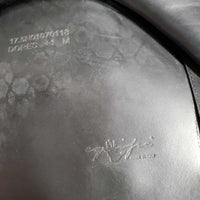 17.5" MW 5.5" Equipe Oracle Dressage Saddle, Equipe Red/White Cotton Cover, Foam Panels, Xlg Exterior Front Blocks, Flaps: 15.5"L x 12"W Serial #: 17.5 N01070118 DORES +1M