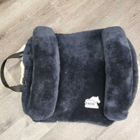 "Iberica Plus" Sheepskin Bareback Pad, raised ends, Carry/Storage Bag *like new, v.mnr dust, older?