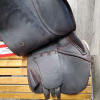 17.5 *M/MW *5" CWD SE02 Close Contact, 2 Billet Guards, Leather Cantle Cover, 2 Grey Bridging Shims, Red CWD Cover, Foam Panels, Med Front & Back Blocks, Flaps: 13.5"L x 13.5"W Serial #: SE02 175 TR 2L PA 705 205 305 RT 13 26194