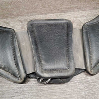 Shoulder Relief Anatomical Short Girth, leather liner, center els *vgc, dirt, residue, faded