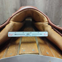 17 MW *5.25" HDR Advantage Close Contact, 2 Billet Guards, Lg Front Pencil Blocks, Foam Panels: Flaps: 14.5"L x 14"W Serial #: 17 07 32137 3 FIT