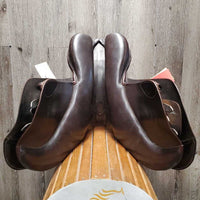 17.5" XW 6.5" Passier Close Contact, 2 Billet Guards, 4 Velcro Blocks, Black TackHack Cover, Wool Flocking, Rear Gusset Panels, Flaps: 14.25"L x 14"W Serial #: 17.5 303158