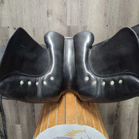 17.5" MW *5.75" *Adj (interchangeable Headplate) Albion Platinum Ultima Dressage Saddle, Red/Black Fleece Cover, Wool Flocking, Front & Rear Gusset Panels, Lg Front Blocks, Flaps: 17"" x 12.25"W Serial #: 64626 315
