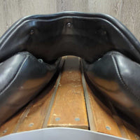 17.5" MW *5.75" *Adj (interchangeable Headplate) Albion Platinum Ultima Dressage Saddle, Red/Black Fleece Cover, Wool Flocking, Front & Rear Gusset Panels, Lg Front Blocks, Flaps: 17"" x 12.25"W Serial #: 64626 315