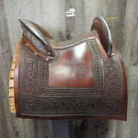 14" Silver Cloud Peruvians Show Saddle: 3 pads, 2 wool/1 Corona (leather), Tapacola(tail), Batacola(crupper), Cruzeta(connector), Retrancas(straps), Stirrups, latigos, String Cinch, Breastplate, Headstall, Hackamore, Reins, Tapa Ojos (eye covers), Bag