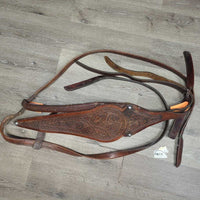14" Silver Cloud Peruvians Show Saddle: 3 pads, 2 wool/1 Corona (leather), Tapacola(tail), Batacola(crupper), Cruzeta(connector), Retrancas(straps), Stirrups, latigos, String Cinch, Breastplate, Headstall, Hackamore, Reins, Tapa Ojos (eye covers), Bag