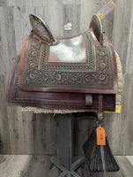 14" Silver Cloud Peruvians Show Saddle: 3 pads, 2 wool/1 Corona (leather), Tapacola(tail), Batacola(crupper), Cruzeta(connector), Retrancas(straps), Stirrups, latigos, String Cinch, Breastplate, Headstall, Hackamore, Reins, Tapa Ojos (eye covers), Bag