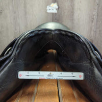 17" XW 6" Regal Dressage Saddle, Leather Cantle Cover, Air Panels, Rear Gusset Panels, Xlg Front Blocks, Flaps: 17"L x 12"W Serial #: 215 17 5