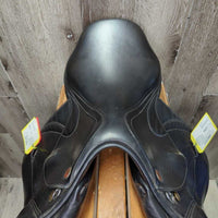 17" MN *4.25" Prestige Meredith Close Contact, 2 Billet Guards, Med Front & Large Back Blocks, Wool Flocking, Flaps: 14.25"L x 13"W Serial # 17 32 0320608 C 3 L