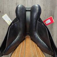 17" M 4.75" Euroriding Titan II Dressage Saddle, Green Nylon/Fleece Lined Saddle Storage - Carry Bag, Wool Flocking, xlg Rear Gusset Panels, XLg External Front Blocks, Flaps: 16.5"L x 11"W Serial #: 302 080 323 17