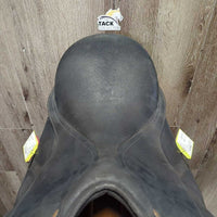 17" Adj *Blue M/W in Wintec Isabell Synthetic Dressage Saddle, CAIR Panels, Flaps: 16.75"L x 12.5"W Serial #: 386348