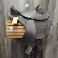 14.5" Barefoot Cheyenne Treeless Saddle, Fenders, 2 Fender Hobbles, 25.5" Barefoot Neoprene Cinch