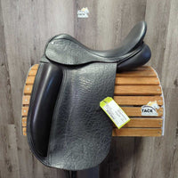 17" MW *5.25" County Fusion Dressage Saddle, Black County Saddle Cover, Xlg Exterior Front Blocks, Rear Gusset Panels, Wool Flocking, Flaps: 17"L x 11"W Serial #: 17W 2 16060679