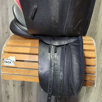 17" MW *5.25" County Fusion Dressage Saddle, Black County Saddle Cover, Xlg Exterior Front Blocks, Rear Gusset Panels, Wool Flocking, Flaps: 17"L x 11"W Serial #: 17W 2 16060679