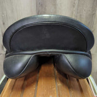 17" MW *5.25" County Fusion Dressage Saddle, Black County Saddle Cover, Xlg Exterior Front Blocks, Rear Gusset Panels, Wool Flocking, Flaps: 17"L x 11"W Serial #: 17W 2 16060679