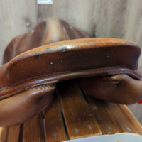 17.5 MW *5" CWD SE01 Close Contact Hunter Saddle, 2 Billet Guards, Red CWD Cover, Med Front & Back Blocks, Foam Panels, Flaps: 14.5L x 13.5"W Serial #: SE01 175 TC 3L PA 710 205 505 072171 S0-512