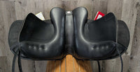 16.5" Adj *Green/Med Narrow Gullet In Wintec 500 Dressage, 2 Med Front Velcro Blocks, Blue Wintec Cover, 4x Bars: White/XW, Yellow/Nrw, Black/M, Blue/M-W, Red/Wide, HART Panels, Front & Rear Gussets, Flaps:16"L x 12"W Serial #: W22 05 2303-42 DR 16.5