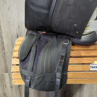 16.5" Adj *Green/Med Narrow Gullet In Wintec 500 Dressage, 2 Med Front Velcro Blocks, Blue Wintec Cover, 4x Bars: White/XW, Yellow/Nrw, Black/M, Blue/M-W, Red/Wide, HART Panels, Front & Rear Gussets, Flaps:16"L x 12"W Serial #: W22 05 2303-42 DR 16.5