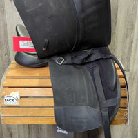 16.5" Adj *Green/Med Narrow Gullet In Wintec 500 Dressage, 2 Med Front Velcro Blocks, Blue Wintec Cover, 4x Bars: White/XW, Yellow/Nrw, Black/M, Blue/M-W, Red/Wide, HART Panels, Front & Rear Gussets, Flaps:16"L x 12"W Serial #: W22 05 2303-42 DR 16.5
