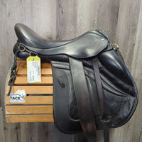 18 XW *6.75" Black Country Vinici Monoflap Dressage Saddle, x4 laces, Wool Flocking, Front & Rear Gusset Panels, Flaps: 15.5"L x 14"W Serial #: 11021 18M W Springtree