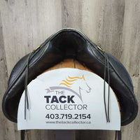 18 XW *6.75" Black Country Vinici Monoflap Dressage Saddle, x4 laces, Wool Flocking, Front & Rear Gusset Panels, Flaps: 15.5"L x 14"W Serial #: 11021 18M W Springtree