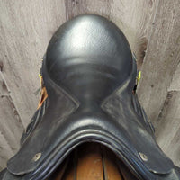 18 XW *6.75" Black Country Vinici Monoflap Dressage Saddle, x4 laces, Wool Flocking, Front & Rear Gusset Panels, Flaps: 15.5"L x 14"W Serial #: 11021 18M W Springtree