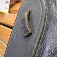 18 XW *6.75" Black Country Vinici Monoflap Dressage Saddle, x4 laces, Wool Flocking, Front & Rear Gusset Panels, Flaps: 15.5"L x 14"W Serial #: 11021 18M W Springtree