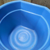 Flat Back Plastic Bucket *vgc, clean, mnr scratches, scuffs & chews, rust
