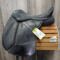 18" *MN (Green) In Wintec Pro Dressage Saddle, Black (Med) Gullet, CAIR Panels, Front & Rear Gusset Panels, Flaps: 16"L x 12"W Serial #: 44 0906
