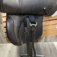 17.5" *XW *6.75" Parelli Fluidity All Purpose Saddle, 33" Lazer Padded Leather Girth, Med Long Front Pencil Blocks, Wool Flocking, Rear Gusset Panels, Flaps: 15.5"L x 14.5"W No Serial Number