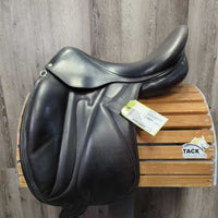 18" MW *5.25" Devoucoux Monoflap Dressage Saddle, Green Devoucoux Cover, Foam Panels, Lg Exterior Front Blocks, Flaps: 16"L x 11"W Serial #: 1171 07 18 3A PX410 PX315 PXLUZ