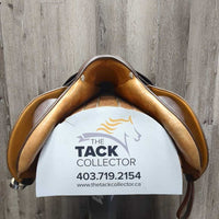 18" XW *6" Stubben Siegfried Close Contact Saddle, Stubben Leathers, Coronet Irons, Blue Stubben Cover, Small Front & Back Blocks, Wool Flocking, Flaps: 14.5"L x 13.75"W Serial #: U 188529 29