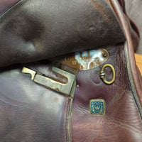 17 XW *6.5" Stubben Edelweiss Close Contact Saddle, Green Fleece Cover, Wool Flocking, Med Front Blocks, Flaps: 14.25"L x 12.5W *No Serial #