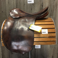 17 MW *5.25 Passier Century Dressage, 2 Billet Guards, Wool Flocking, 0 Blocks, Flaps: 16.25"L x 12"W Serial #: 179901