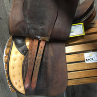 17 MW *5.25 Passier Century Dressage, 2 Billet Guards, Wool Flocking, 0 Blocks, Flaps: 16.25"L x 12"W Serial #: 179901