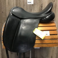 17.5 MW *5 Sankey XTSS Template Dressage Saddle, Black Sankey Cover, Large Front Blocks, Front & Back Gusset Panels, Wool Flocked, Flaps: 15.75"L x 12"W Serial # 18 T XTSS 019415