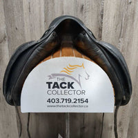 17" MW *5.5 Prestige Dressage, Shiny Black Cover, XLg Front Blocks, Wool Flocking, Flaps 16.75" L x 10"W Serial #: 17 33 355 061
