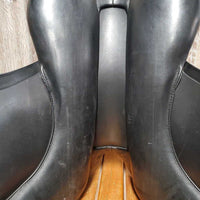 17.5 MW *5.25 Kieffer Malmo Dressage Saddle, 2 Billet Guards, Navy Cotton Passier Cover, Wool Flocked, Rear Gusset Panel, Lg Front Blocks, Flaps: 17.5"L x 12.5"W Serial #: 0803039 5 1
