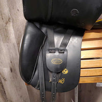 17.5 MW *5.25 Kieffer Malmo Dressage Saddle, 2 Billet Guards, Navy Cotton Passier Cover, Wool Flocked, Rear Gusset Panel, Lg Front Blocks, Flaps: 17.5"L x 12.5"W Serial #: 0803039 5 1
