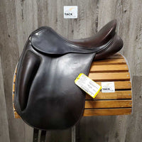 17 M *4.75 Regal Monoflap Dressage Saddle, Lg Exterior Front Blocks, Wool Flocking, Rear Gusset Panels, Flaps: 16"L x 12.5"W
