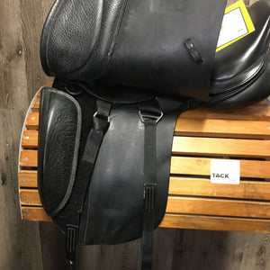 17.5 Adj *Red/Wide Gullet in Kent & Masters Dressage Saddle, Blocks: 2 lg & 2 Xlg, Extra Gullets: White - W/XW, Yellow - XW/XXW Wool Flocking, Front & Rear Gusset Panels, Flaps: 16.75"L x 12.5"W Serial #: MDM 17 5 48916