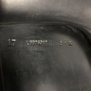 17" Med *4.75 Vega Dressage, 2 Billet Guards, Wool Flocking, XLg Front Blocks, Flaps: 17.5"L x 12"W Serial #: 17 L0076017 2+ 1 1/2