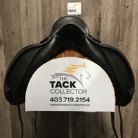 17" MW *4.75" 4 Star Saddlery Dressage Saddle, wool Flocking, Xlg Front Blocks, Flaps: 17.5"L x 12"W Serial #: ?6 8841 17
