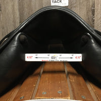 17" MW *4.75" 4 Star Saddlery Dressage Saddle, wool Flocking, Xlg Front Blocks, Flaps: 17.5"L x 12"W Serial #: ?6 8841 17
